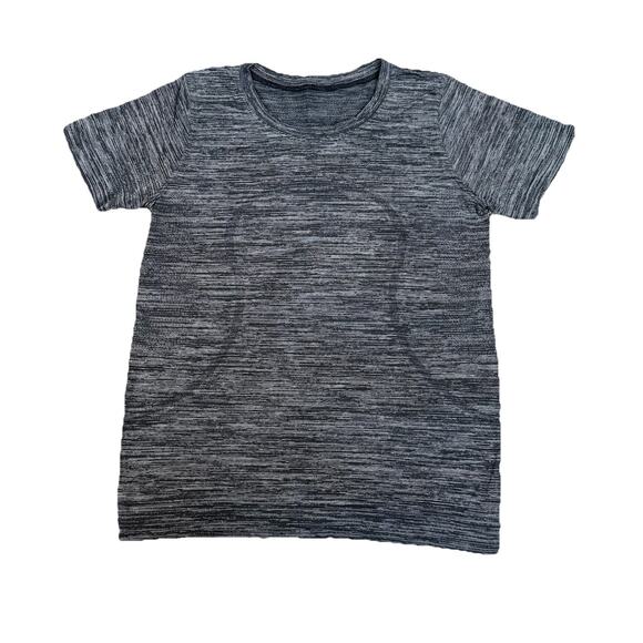 Lululemon Swiftly Tech Relaxed Short Sleeve Gray Black Active Women’s Top 6 - Picture 1 of 7